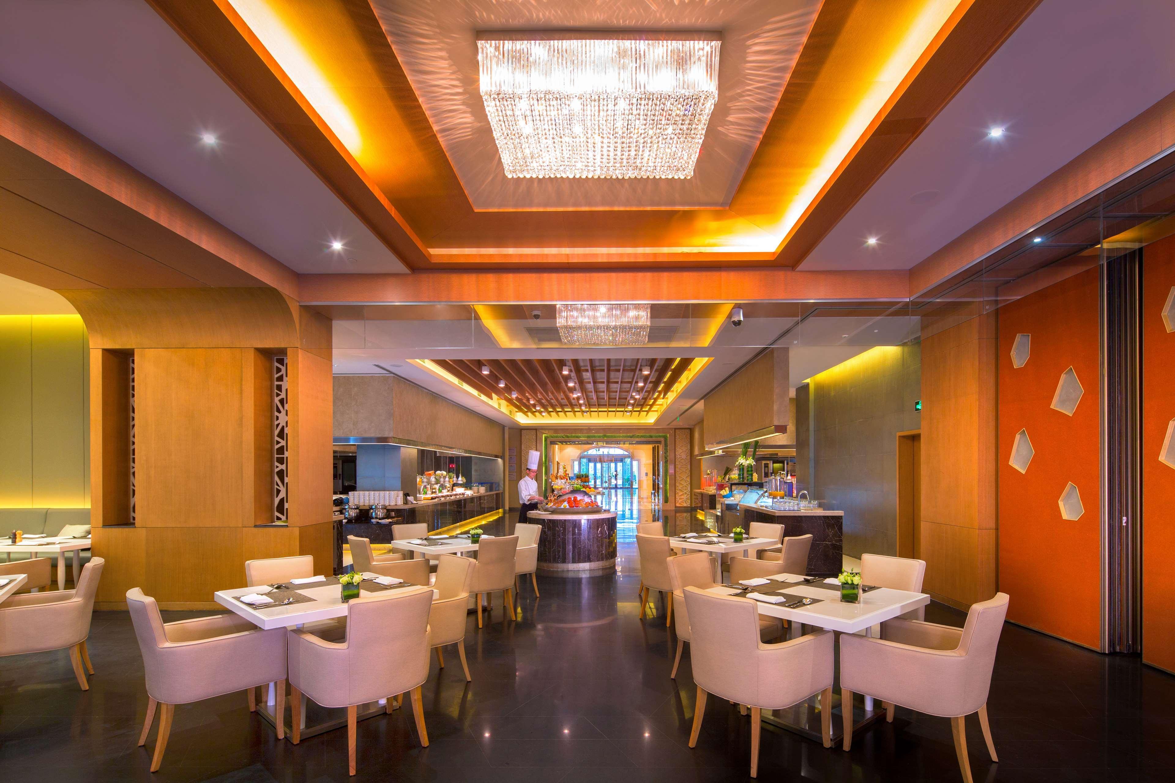 Doubletree By Hilton Ningbo - Chunxiao Hotel Exterior foto