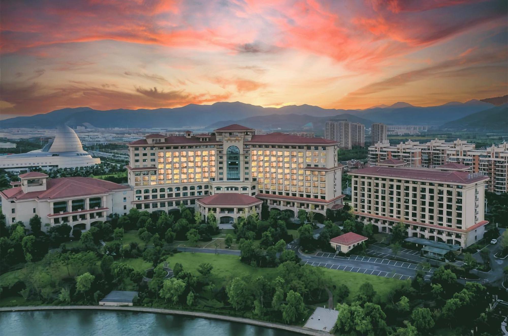 Doubletree By Hilton Ningbo - Chunxiao Hotel Exterior foto